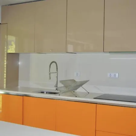 The El Corte Ingles/av Novas Car Parking Apartment Lisbon